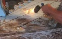 Як видалити стару фарбу з поверхні стару