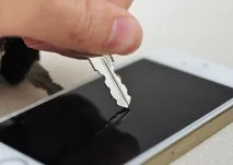 Cum să eliminați zgârieturile de pe ecranul gadgetului