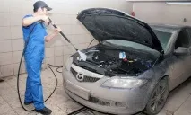 Як правильно мити двигун автомобіля двигун