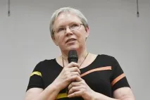 Здається природним, що держслужбовці мають знати татарську мову досконало» природним