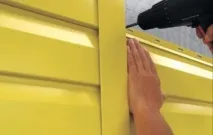 Металосайдинг під брус особливості монтажу та сфери використання металосайдинг