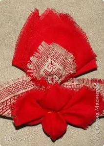 МК Народна лялька-скрутка - Півник - (авторська робота), Країна Майстрів лялька-скрутка