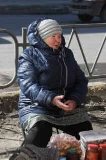 Чоловік нехай заробляє 30 тисяч рублів, а я, як сильна та незалежна жінка, 60! Петрозаводчани тисяч