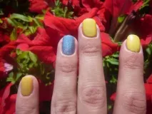 Приборкання норовливого - Лак для нігтів Oriflame - Гламурне літо - відгуки нігтів