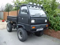 Зручні та практичні вантажівки Suzuki Carry DA 32 W вантажівки