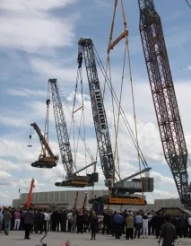 Батько лагодить кран у ванній - Смішні Анекдоти Історії Цитати Афоризми Віршики Картинки прикольні Ігри лагодить
