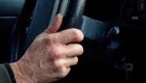 Пенсійний вік не є перешкодою для автоводіння, переконані експерти. перешкодою