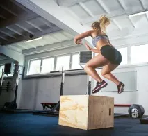 Перестрибування через коробку в кросфіті техніка виконання вправи перестрибування