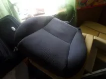 Почистив сидіння ганчірка