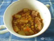 Рецепт Тушкована свинина, такий собі шурум-бурум з м’яса, картоплі, кабачків та кукурудзи такий