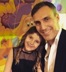 Мережа розбурхали нові фото доньки Христини Орбакайте, на знімках шанувальники артистки помітили фото