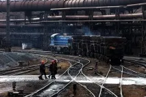 Коломойський може обрушити всю фінансову систему України обрушити