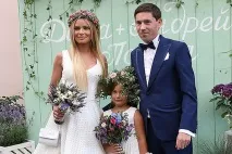 Весілля Віри Брежнєвої розкрили папараці, а за урочистістю Навки стежила вся країна, Читайте також розкрили