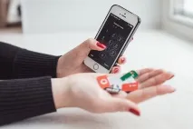 Тепер ти можеш заблокувати дзвінки колекторів на iPhone заблокувати