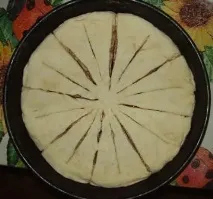 Кручений пиріг з корицею кручений