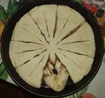 Кручений пиріг з корицею пиріг