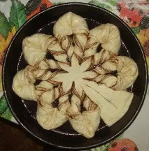 Кручений пиріг з корицею пиріг