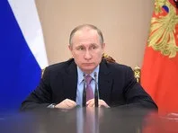 Путін жартома попросив Медведєва роз’яснити Мединського, чому не варто дивитися хокей тільки в чоловічій компанії. яснити