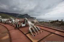 Фабрика бур, або занедбаний штормовий басейн, ФОТО НОВИНИ басейн