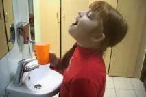 Як лікувати ангіну Болить у горлі - чим лікувати болить