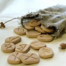 Які зміни може віщувати руна Хагалаз зміни