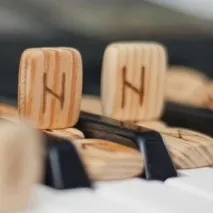 Які зміни може віщувати руна Хагалаз зміни
