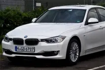 Лобове скло для BMW – чи варто переплачувати за оригінал лобове