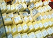 спростував