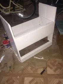 Крамниця з м’яким сидінням з комода своїми руками, Руки-гаки комода