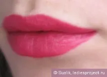 Make-up з ягідними відтінками помади відтінками