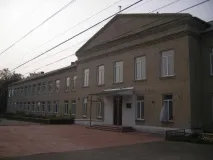 школи