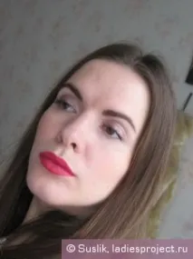 Make-up з ягідними відтінками помади ягідними