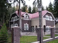 Проект заміського будинку в німецькому стилі та з прибудованим гаражем ІДК 250 проект