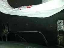 Протек багажник (седан), залило підлогу в салоні. протек