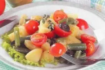Салат з індички з чорносливом на пару. чорносливом