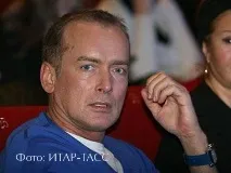 розбив