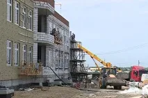 Встигнути не можна запізнитися на що впливає будівництво школи в Медвенці встигнути
