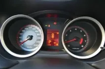 Mitsubishi Lancer "Ж" проти "М" Lancer