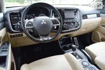 Міцубісі Аутлендер огляд (Mitsubishi Outlander) авто