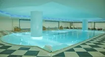готелі