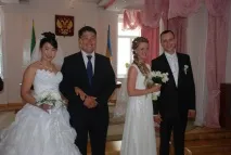 Цього дня кружляли у вальсі молодята, золоті та срібні ювіляри, Адміністрація міського цього