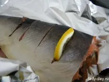 Запечена горбуша в хлібних крихтах. крихтах