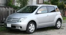 Огляд моделі Toyota ist моделі
