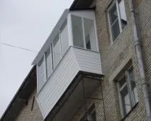 Оздоблення балконів та лоджій у Тюмені. балконів