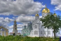 Паломництво в Дівєєво Серафима