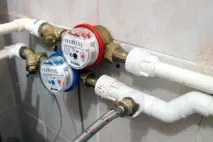 Повіряти лічильники води чи міняти на нові лічильники