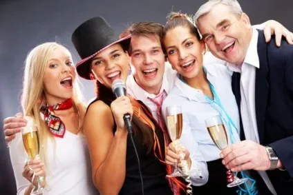 10 Оригінальних ідей для розваги гостей на весіллі (провідного) 10 Оригінальних ідей для розваги гостей на весіллі