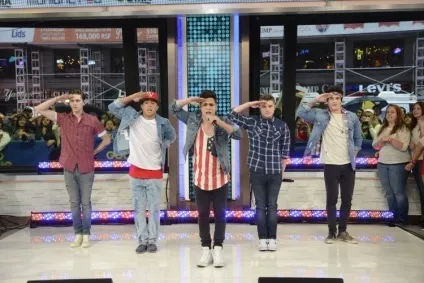 10 Самих популярних бойз-бендів, ellegirl (one direction) 10 Самих популярних бойз-бендів, ellegirl