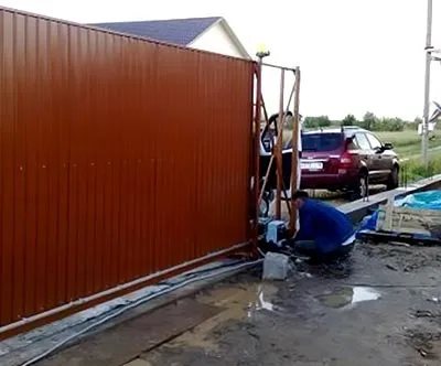 Автоматичні відкатні ворота установка і ціна (відкатні) Автоматичні відкатні ворота установка і ціна