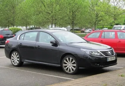 Автомобілі renault, яка модель краще